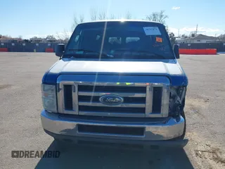 2008 Ford Econoline Passenger XL with VIN 1FBNE31L88DA20555, listed as a IAAI auction lot 38737871 with 118,265 mi miles. Bid and sale history available at carsss.com. Image 11.