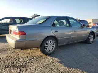2001 Toyota Camry CE with VIN 4T1BG22K01U078895, listed as a Copart auction lot 88542735 with 225,579 mi miles and Clean Title. Bid and sale history available at carsss.com. Image 3.