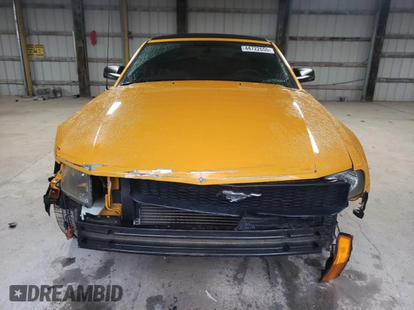 2008 Ford Mustang Deluxe with VIN 1ZVHT84N185189591, listed as a Copart auction lot 44722655 with 92,285 mi miles and Clean Title. Bid and sale history available at carsss.com. Image 5.