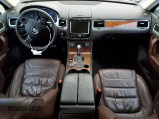 2013 Volkswagen Touareg Lux with VIN WVGEF9BP5DD000427, listed as a Copart auction lot 82340364 with Not Provided miles and Salvage Title. Bid and sale history available at DreamBid. Image 8.
