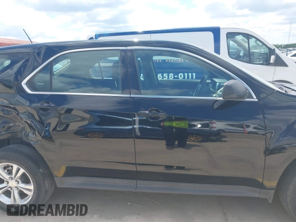 2017 Chevrolet Equinox LS z VIN 2GNALBEK0H1565213, wystawiony jako IAAI lot #40280303 z przebiegiem 55 543 mil mil oraz . Historia ofert i sprzedaży dostępna na DreamBid. Obrazek 13.