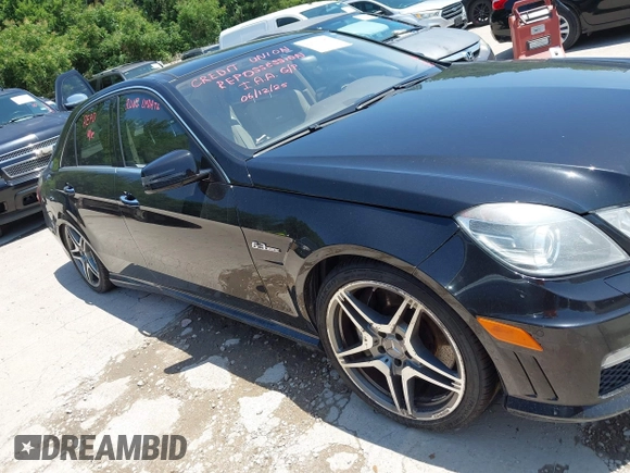 2010 Mercedes-Benz E 63 AMG with VIN WDDHF7HB6AA119107, listed as a IAAI auction lot 42517085 with 113,539 mi miles and . Bid and sale history available at DreamBid. Image 13.