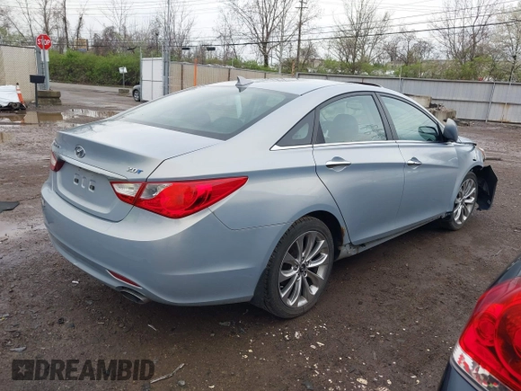 2012 Hyundai Sonata SE with VIN 5NPEC4AB6CH409728, listed as a IAAI auction lot 41938562 with 156,690 mi miles and . Bid and sale history available at carsss.com. Image 4.
