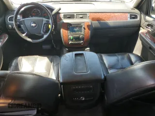 2007 Chevrolet Suburban LT z VIN 1GNFC16J17J183881, wystawiony jako Copart lot #63805785 z przebiegiem 157 331 mil mil oraz Szkoda całkowita • Salvage title. Historia ofert i sprzedaży dostępna na DreamBid. Obrazek 8.