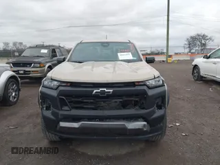 2023 Chevrolet Colorado 4WD Trail Boss with VIN 1GCPTEEK8P1239877, listed as a IAAI auction lot 40893691 with 30,617 mi miles. Bid and sale history available at carsss.com. Image 12.