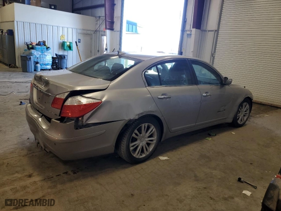 2010 Hyundai Genesis with VIN KMHGC4DF5AU075116, listed as a Copart auction lot 88709655 with 124,203 mi miles and Non Repairable. Bid and sale history available at carsss.com. Image 3.