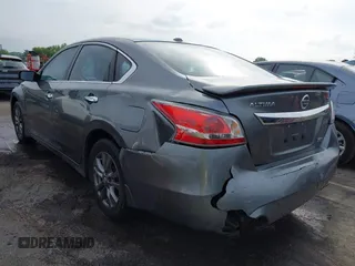 2015 Nissan Altima S z VIN 1N4AL3AP7FN908374, wystawiony jako IAAI lot #42322910 z przebiegiem 147 395 mil mil oraz . Historia ofert i sprzedaży dostępna na DreamBid. Obrazek 3.