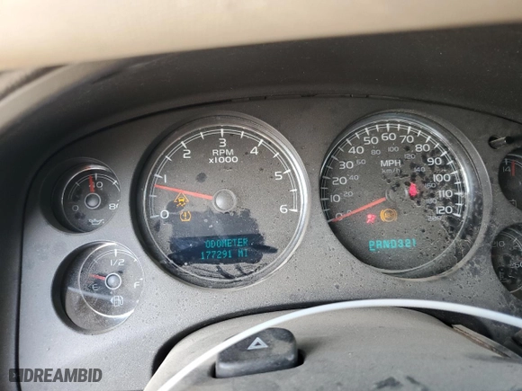 2007 Chevrolet Silverado 1500 LTZ with VIN 2GCFK13Y271592835, listed as a Copart auction lot 69279334 with 177,291 mi miles and Salvage Title. Bid and sale history available at carsss.com. Image 9.