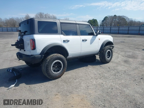 2024 Ford Bronco Badlands с VIN 1FMEE9BP3RLA42126, выставлен на аукционе IAAI как лот 41617420 с пробегом 7 662 миль миль и . История ставок и продаж доступна на DreamBid. Изображение 4.