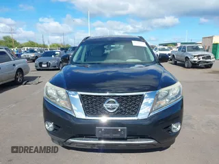 2014 Nissan Pathfinder SL with VIN 5N1AR2MM9EC639952, listed as a IAAI auction lot 42216892 with 140,253 mi miles. Bid and sale history available at carsss.com. Image 6.