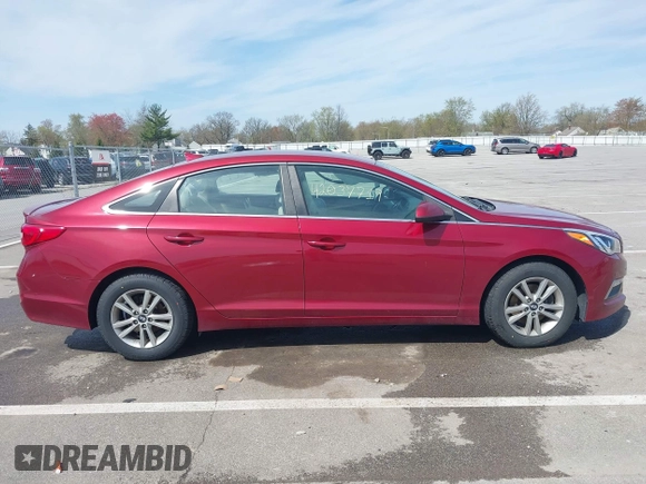 2015 Hyundai Sonata SE z VIN 5NPE24AF5FH146951, wystawiony jako IAAI lot #42037719 z przebiegiem 100 784 mil mil oraz . Historia ofert i sprzedaży dostępna na DreamBid. Obrazek 13.