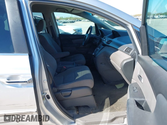 2012 Honda Odyssey EX with VIN 5FNRL5H48CB131881, listed as a IAAI auction lot 41822159 with 354,718 mi miles and . Bid and sale history available at DreamBid. Image 5.