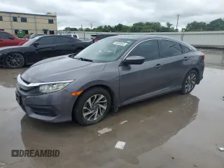 2017 Honda Civic EX z VIN 19XFC2F72HE013577, wystawiony jako Copart lot #55899545 z przebiegiem 81 969 mil mil oraz Szkoda całkowita • Salvage title. Historia ofert i sprzedaży dostępna na DreamBid. Obrazek 1.