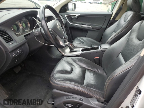 2013 Volvo XC60 T6 with VIN YV4902DZXD2462102, listed as a Copart auction lot 61441065 with 165,556 mi miles and Salvage title. Bid and sale history available at DreamBid. Image 7.