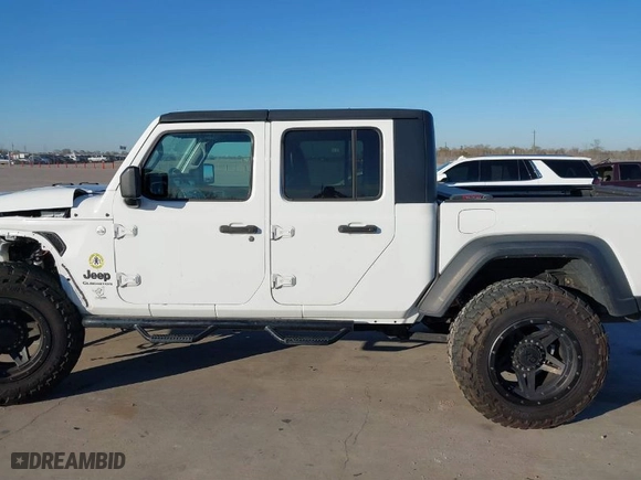 2020 Jeep Gladiator Sport S with VIN 1C6HJTAG6LL109425, listed as a IAAI auction lot 41168729 with NaN miles. Bid and sale history available at carsss.com. Image 14.