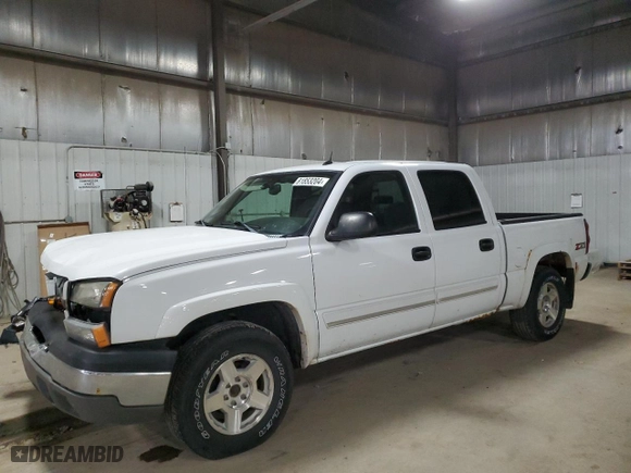 2004 Chevrolet Silverado 1500 Crew Cab LS with VIN 2GCEK13T141387888, listed as a Copart auction lot 81853204 with 151,241 mi miles and Salvage Title. Bid and sale history available at carsss.com. Image 1.