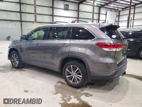 2018 Toyota Highlander SE z VIN 5TDJZRFH8JS556874, wystawiony jako Copart lot #60459645 z przebiegiem 108 118 mil mil oraz Nie do naprawy • Non repairable. Historia ofert i sprzedaży dostępna na DreamBid. Obrazek 2.