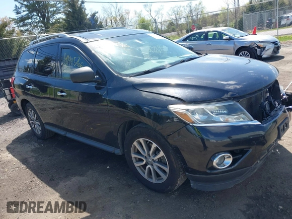 2016 Nissan Pathfinder SV with VIN 5N1AR2MNXGC637364, listed as a IAAI auction lot 41985766 with 149,501 mi miles. Bid and sale history available at carsss.com. Image 1.