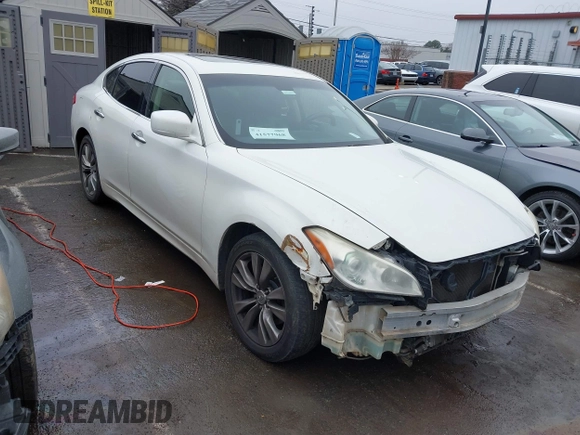 2013 Infiniti M with VIN JN1BY1AP2DM511813, listed as a IAAI auction lot 41577968 with 191,608 mi miles and . Bid and sale history available at DreamBid. Image 1.