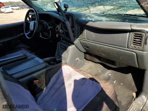 2000 Chevrolet Silverado 1500 LT with VIN 1GCEK19T7YE190607, listed as a Copart auction lot 46532245 with 174,903 mi miles and Salvage Title. Bid and sale history available at carsss.com. Image 8.