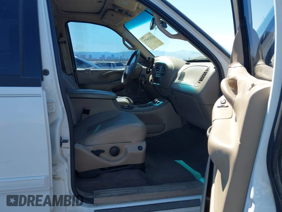 2002 Ford Expedition Eddie Bauer with VIN 1FMPU18L22LA27043, listed as a IAAI auction lot 42828972 with 220,319 mi miles and . Bid and sale history available at DreamBid. Image 5.