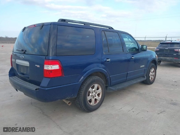 2008 Ford Expedition SSV with VIN 1FMFU15578LA71176, listed as a IAAI auction lot 41238389 with 196,196 mi miles. Bid and sale history available at carsss.com. Image 4.