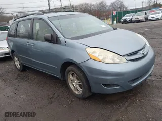 2007 Toyota Sienna CE with VIN 5TDZK23C17S044633, listed as a IAAI auction lot 41819187 with 999,999 mi miles. Bid and sale history available at carsss.com. Image 1.