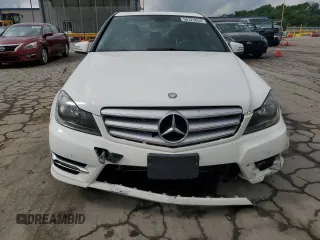2013 Mercedes-Benz C 300 Sport z VIN WDDGF8AB3DA788872, wystawiony jako Copart lot #56325655 z przebiegiem 173 183 mil mil oraz Szkoda całkowita • Salvage title. Historia ofert i sprzedaży dostępna na DreamBid. Obrazek 5.