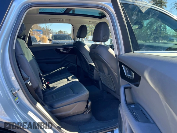 2024 Audi Q7 Premium Plus with VIN WA1LXBF78RD006198, listed as a Copart auction lot 43854945 with 31,863 mi miles and Clean title. Bid and sale history available at DreamBid. Image 6.