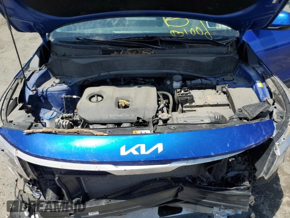 2023 Kia Seltos LX z VIN KNDEPCAA3P7428186, wystawiony jako Copart lot #56299225 z przebiegiem Nie podano mil oraz Szkoda całkowita • Salvage title. Historia ofert i sprzedaży dostępna na DreamBid. Obrazek 12.