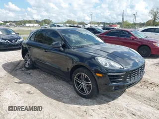 2018 Porsche Macan with VIN WP1AA2A55JLB18776, listed as a IAAI auction lot 41693219 with 121,090 mi miles. Bid and sale history available at carsss.com. Image 1.