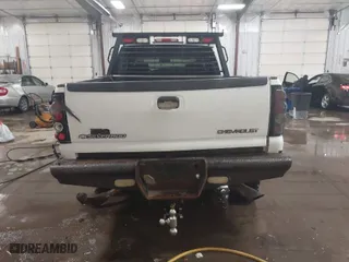 2003 Chevrolet Silverado 2500HD LS with VIN 1GCHK23U13F258343, listed as a IAAI auction lot 41288585 with 299,594 mi miles. Bid and sale history available at carsss.com. Image 16.
