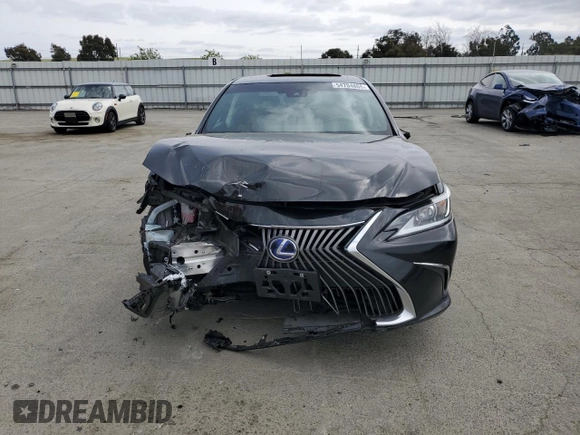 2021 Lexus ES 300h z VIN 58ADA1C12MU006944, wystawiony jako Copart lot #54704865 z przebiegiem 77 186 mil mil oraz Szkoda całkowita • Salvage title. Historia ofert i sprzedaży dostępna na DreamBid. Obrazek 5.