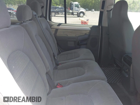 2004 Ford Explorer XLT z VIN 1FMZU63K04ZA16160, wystawiony jako IAAI lot #42272905 z przebiegiem 143 513 mil mil oraz . Historia ofert i sprzedaży dostępna na DreamBid. Obrazek 8.