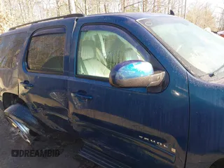 2007 Chevrolet Tahoe LTZ z VIN 1GNFK13047R146971, wystawiony jako IAAI lot #41015459 z przebiegiem 230 156 mil mil oraz . Historia ofert i sprzedaży dostępna na DreamBid. Obrazek 13.