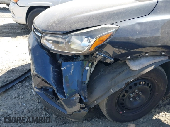 2018 Chevrolet Trax LS with VIN 3GNCJKSB9JL150575, listed as a IAAI auction lot 41693776 with 71,483 mi miles. Bid and sale history available at carsss.com. Image 6.