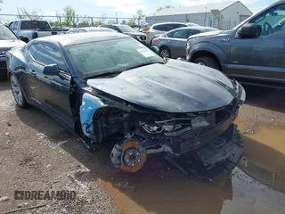 2019 Chevrolet Camaro 1LT z VIN 1G1FB1RS4K0148193, wystawiony jako IAAI lot #42124975 z przebiegiem 38 511 mil mil oraz . Historia ofert i sprzedaży dostępna na DreamBid. Obrazek 1.