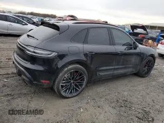 2023 Porsche Macan GTS z VIN WP1AF2A5XPLB57664, wystawiony jako Copart lot #84326964 z przebiegiem 27 209 mil mil oraz Czysty tytuł • Clean title. Historia ofert i sprzedaży dostępna na DreamBid. Obrazek 3.