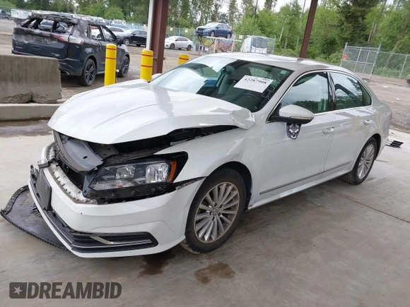2016 Volkswagen Passat SE z VIN 1VWBT7A32GC057162, wystawiony jako IAAI lot #42287908 z przebiegiem 32 127 mil mil oraz . Historia ofert i sprzedaży dostępna na DreamBid. Obrazek 18.