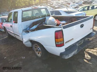 2005 GMC Sierra 1500 Work Truck with VIN 1GTEC19X55Z125386, listed as a IAAI auction lot 40827357 with 134,795 mi miles. Bid and sale history available at carsss.com. Image 3.