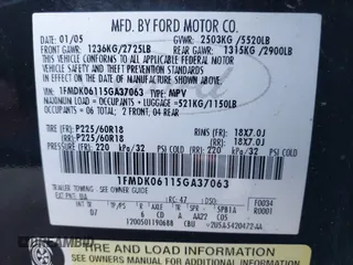 2005 Ford Freestyle Limited with VIN 1FMDK06115GA37063, listed as a IAAI auction lot 41698683 with 173,712 mi miles. Bid and sale history available at carsss.com. Image 9.