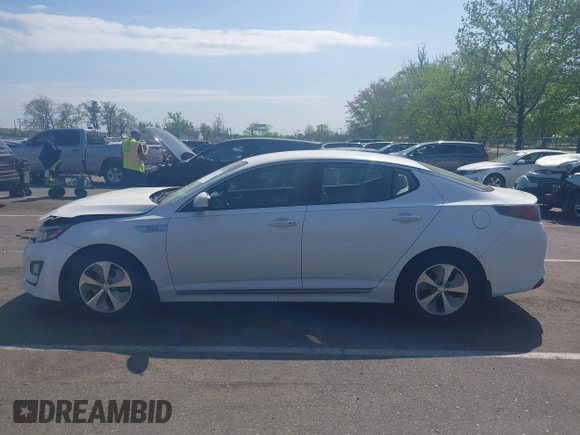 2014 Kia Optima LX with VIN KNAGM4AD8E5076052, listed as a IAAI auction lot 42170715 with 111,448 mi miles and . Bid and sale history available at DreamBid. Image 14.