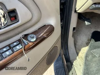 1999 Cadillac Escalade с VIN 1GYEK13R7XR408723, выставлен на аукционе IAAI как лот 42440305 с пробегом 173 754 миль миль и . История ставок и продаж доступна на DreamBid. Изображение 12.