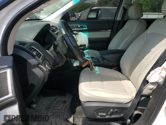 2016 Ford Explorer Platinum z VIN 1FM5K8HT1GGD00026, wystawiony jako Copart lot #56985155 z przebiegiem 87 506 mil mil oraz Szkoda całkowita • Salvage title. Historia ofert i sprzedaży dostępna na DreamBid. Obrazek 7.