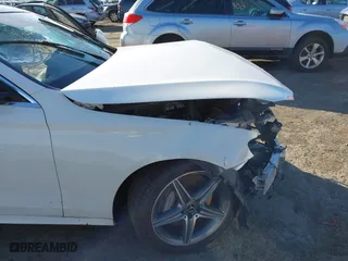2018 Mercedes-Benz E-Class E 300 with VIN WDDZF4KB6JA377560, listed as a IAAI auction lot 41730305 with 36,477 mi miles. Bid and sale history available at carsss.com. Image 17.