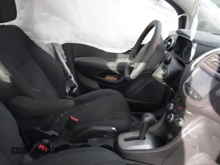 2016 Chevrolet Trax LS with VIN 3GNCJKSB6GL260251, listed as a IAAI auction lot 38243033 with 1 mi miles. Bid and sale history available at carsss.com. Image 5.