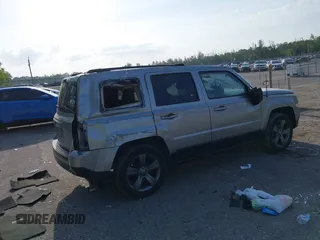 2014 Jeep Patriot High Altitude z VIN 1C4NJPFAXED854361, wystawiony jako IAAI lot #41835367 z przebiegiem 73 027 mil mil oraz . Historia ofert i sprzedaży dostępna na DreamBid. Obrazek 4.