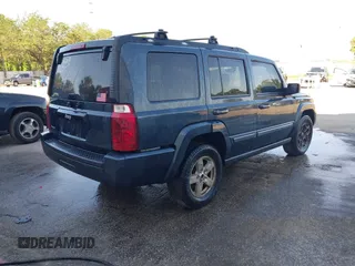2007 Jeep Commander Sport z VIN 1J8HG48K67C686008, wystawiony jako IAAI lot #42251831 z przebiegiem 197 759 mil mil oraz . Historia ofert i sprzedaży dostępna na DreamBid. Obrazek 4.