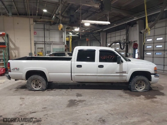 2004 GMC Sierra 2500HD SLE with VIN 1GTHK23134F120214, listed as a IAAI auction lot 41611677 with 315,585 mi miles. Bid and sale history available at carsss.com. Image 14.