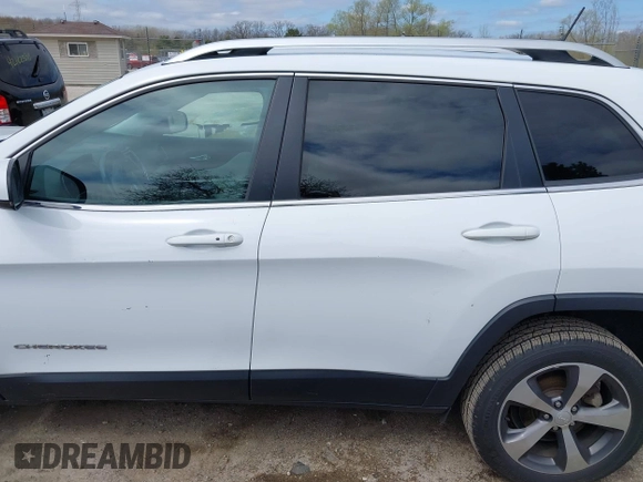 2019 Jeep Cherokee Limited with VIN 1C4PJLDB1KD387310, listed as a IAAI auction lot 42190270 with 96,635 mi miles and . Bid and sale history available at DreamBid. Image 14.
